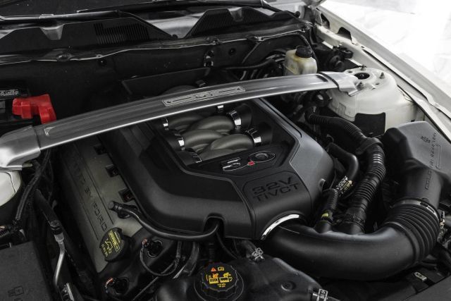 Used 2013 Ford Mustang GT Premium w/ Electronics Pkg RWD image 49