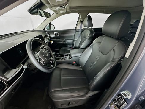 Used 2025 Kia Sorento S w/ Panoramic Sunroof Package image 13
