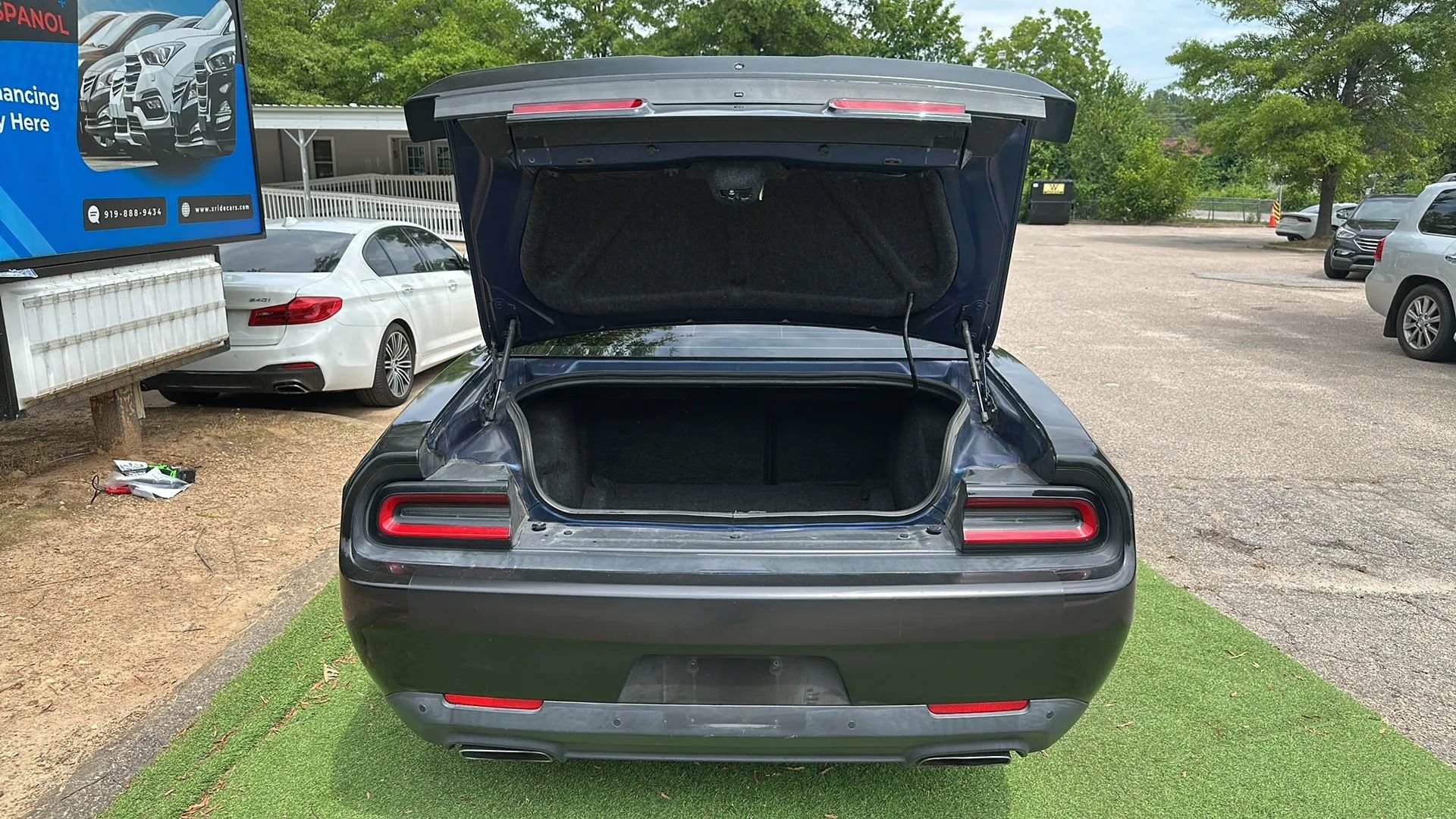 Used 2015 Dodge Challenger R/T Plus RWD image 11