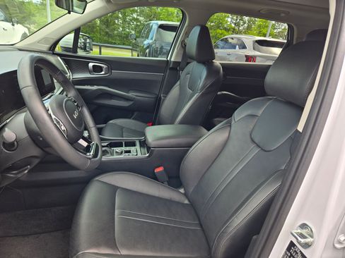 Used 2025 Kia Sorento S w/ Panoramic Sunroof Package FWD image 22