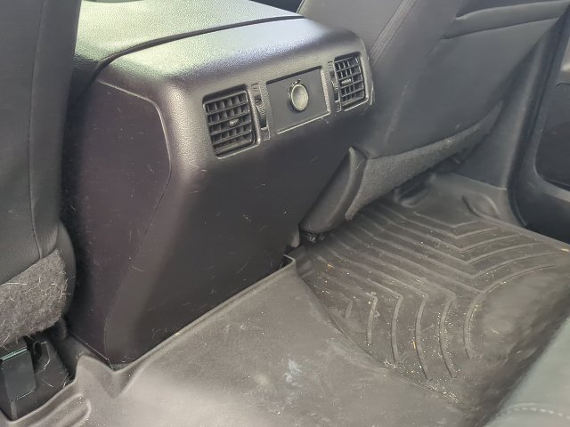 Used 2014 Toyota Tundra SR5 w/ SR5 Upgrade Package AWD/4WD image 19