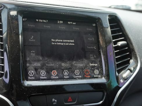 Used 2019 Jeep Cherokee Limited FWD image 21