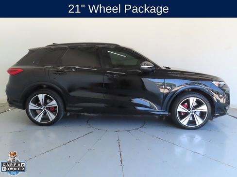 Used 2025 Audi SQ5 Premium Plus AWD/4WD image 2