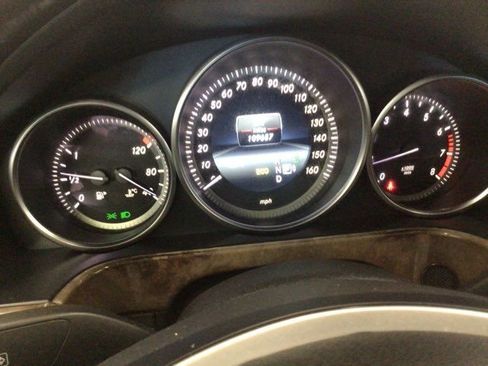 Used 2014 Mercedes-Benz E 350 4MATIC Sedan image 18