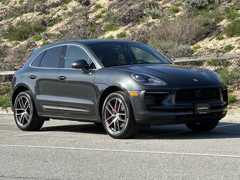 Used 2025 Porsche Macan S image 10