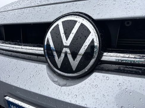 Used 2025 Volkswagen Jetta S FWD image 32