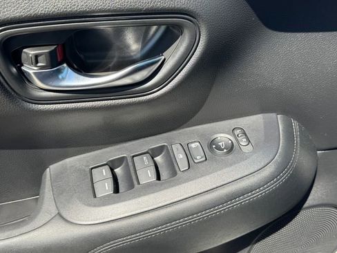 Certified 2024 Honda HR-V LX image 27