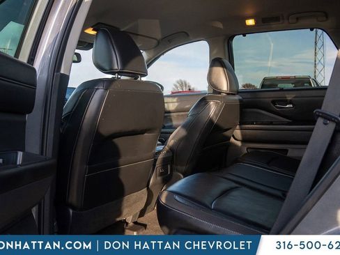 Used 2022 Nissan Pathfinder SL image 18