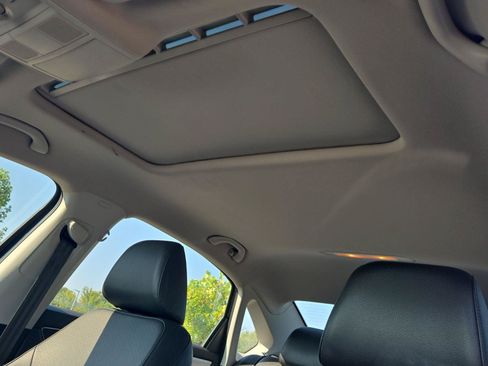 Used 2019 Volkswagen Passat 2.0T Wolfsburg w/ Wheels & Sunroof Package FWD image 16