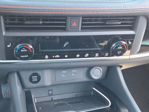 New 2026 Nissan Rogue SV AWD/4WD image 19