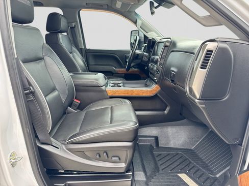 Used 2019 Chevrolet Silverado 2500 High Country AWD/4WD image 7