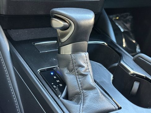 Certified 2023 Lexus ES 350 w/ Premium Package image 19