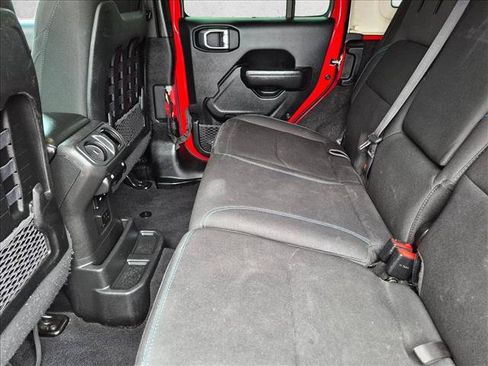 Used 2023 Jeep Wrangler Unlimited Rubicon 4xe w/ Cold Weather Group AWD/4WD image 18
