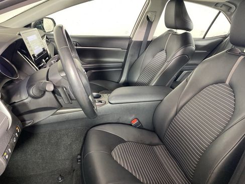 Used 2023 Toyota Camry SE image 17