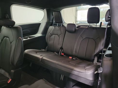 New 2026 Chrysler Pacifica Select w/ S Appearance Package image 8