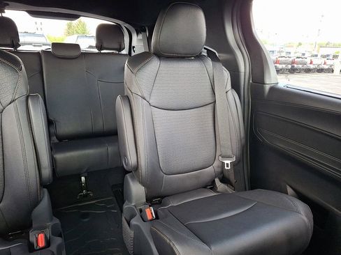 New 2026 Toyota Sienna XLE Woodland Edition AWD/4WD image 14