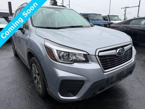 Used 2020 Subaru Forester Premium image 1