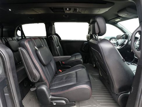 Used 2017 Dodge Grand Caravan GT FWD image 24
