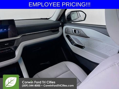 New 2026 Ford Explorer Platinum AWD/4WD image 30