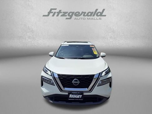 Used 2023 Nissan Rogue SV w/ SV Premium B Package AWD/4WD image 2