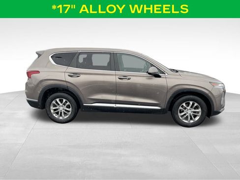 Used 2020 Hyundai Santa Fe SE image 6
