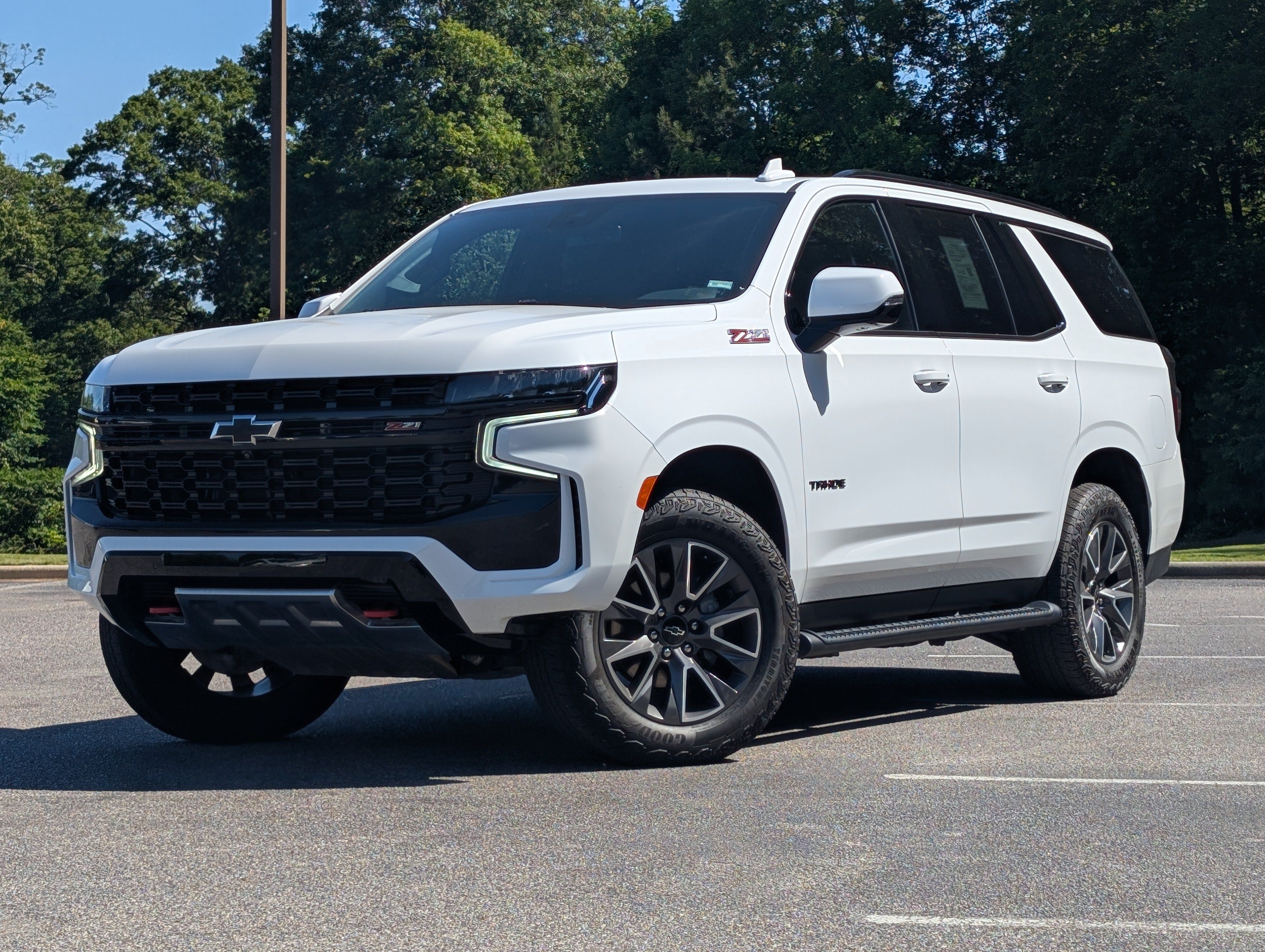 Used 2024 Chevrolet Tahoe Z71 w/ Z71 Off-Road Package AWD/4WD image 4