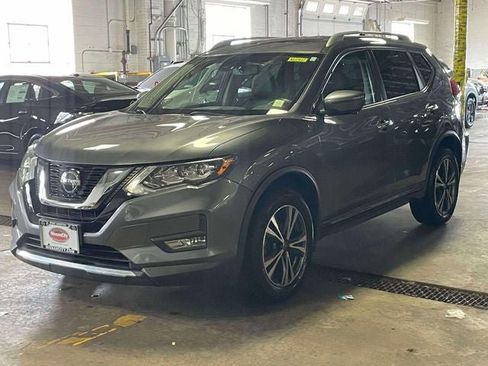 Used 2018 Nissan Rogue SL w/ Premium Package AWD/4WD image 4