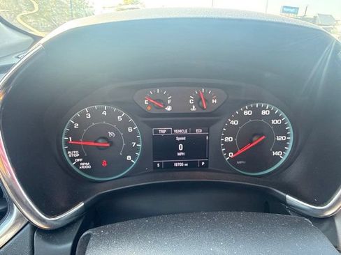 Used 2024 Chevrolet Equinox LS FWD image 17