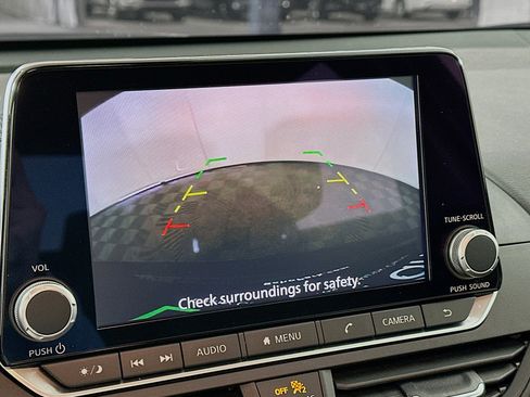 Used 2025 Nissan Altima 2.5 SV image 22