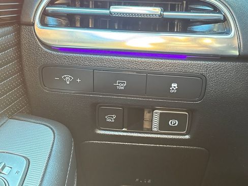 Used 2023 Hyundai Palisade Calligraphy image 39