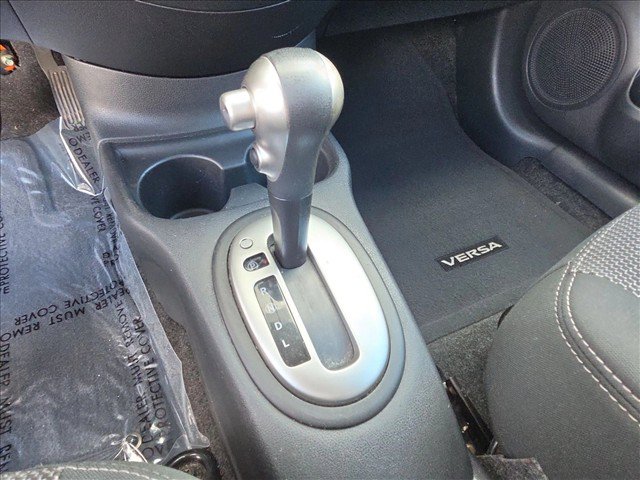Used 2016 Nissan Versa FWD image 11