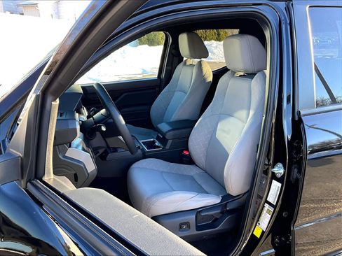 Used 2024 Toyota Tacoma SR5 image 10