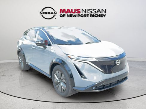 Used 2025 Nissan Ariya FWD image 3