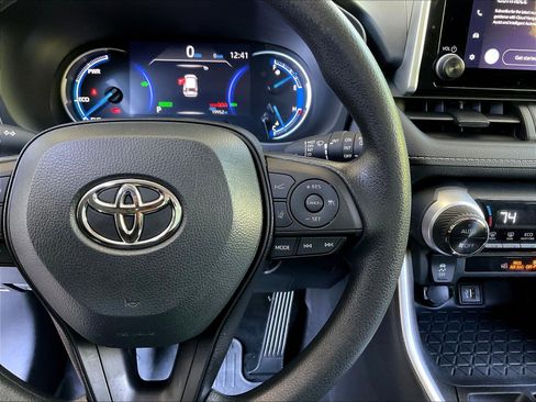 Used 2023 Toyota RAV4 AWD Hybrid image 12