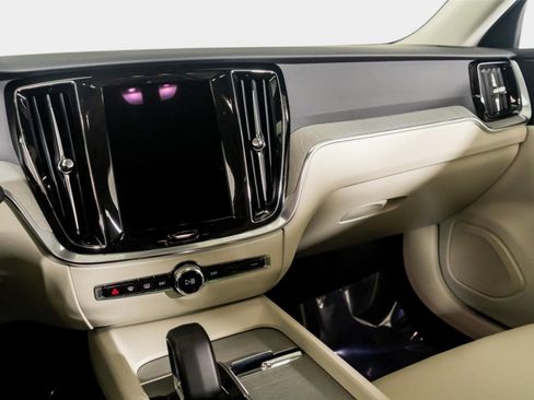 Used 2026 Volvo V60 B5 Cross Country Plus w/ Protection Package Premier image 34