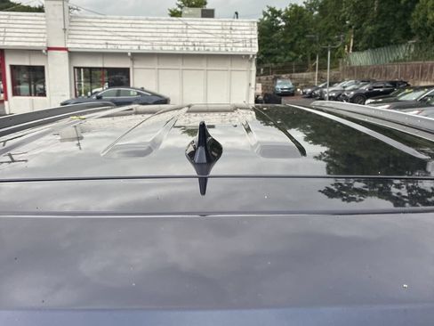 Used 2019 Lexus LX 570 4WD w/ Luxury Package image 10
