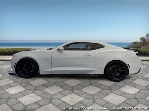 Used 2018 Chevrolet Camaro SS RWD image 15