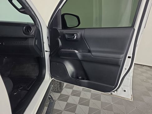 Used 2022 Toyota Tacoma TRD Sport w/ TRD Premium Sport Package image 34