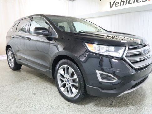Used 2017 Ford Edge Titanium w/ Equipment Group 302A AWD/4WD image 5