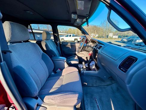Used 2002 Toyota 4Runner SR5 image 18