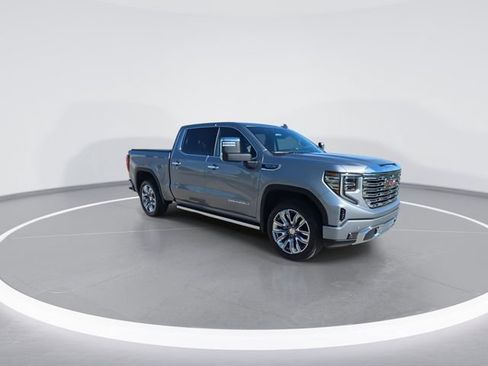 Used 2024 GMC Sierra 1500 Denali w/ Denali Reserve Package AWD/4WD image 2