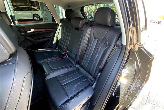 Certified 2025 Audi Q5 2.0T Premium Plus w/ Premium Plus Package AWD/4WD image 18