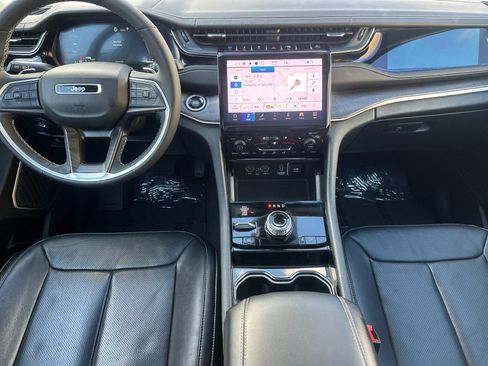 Used 2022 Jeep Grand Cherokee Limited 4xe w/ Luxury Tech Group II AWD/4WD image 13
