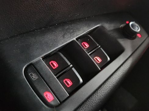 Used 2012 Audi Q5 2.0T Premium image 45