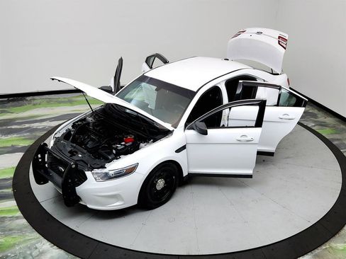 Used 2018 Ford Taurus Police Interceptor AWD image 31