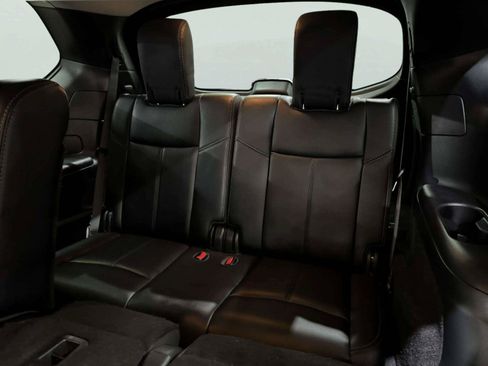 Used 2019 Nissan Pathfinder SL FWD image 40