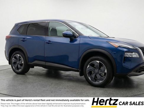 Used 2025 Nissan Rogue SV AWD/4WD image 1