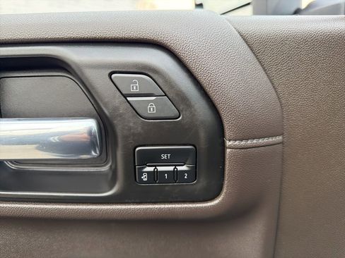 Used 2022 GMC Sierra 2500 Denali w/ Denali Ultimate Package image 29