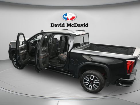 Used 2024 GMC Sierra 1500 AT4 w/ Technology Package image 10