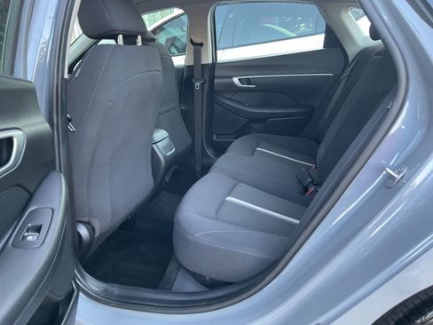 Used 2025 Hyundai Sonata SEL FWD image 9
